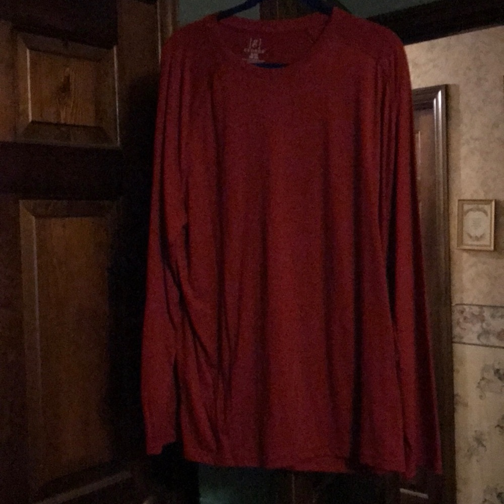 ✨3 FOR $10 SALE ITEM✨ George Long Sleeve Tee